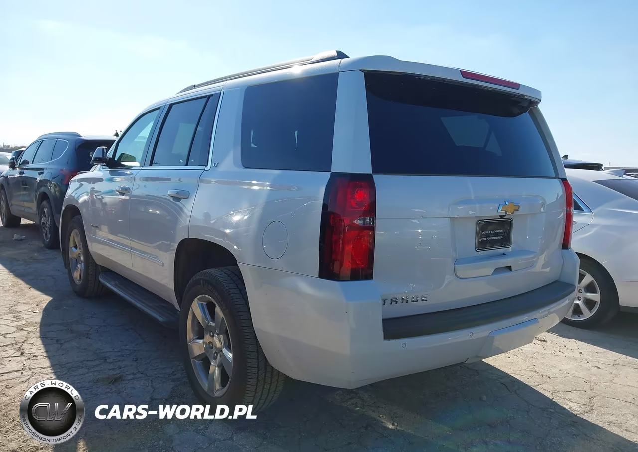 2019 Chevrolet Tahoe Lt VIN:1GNSKBKC6KR231528 - 3