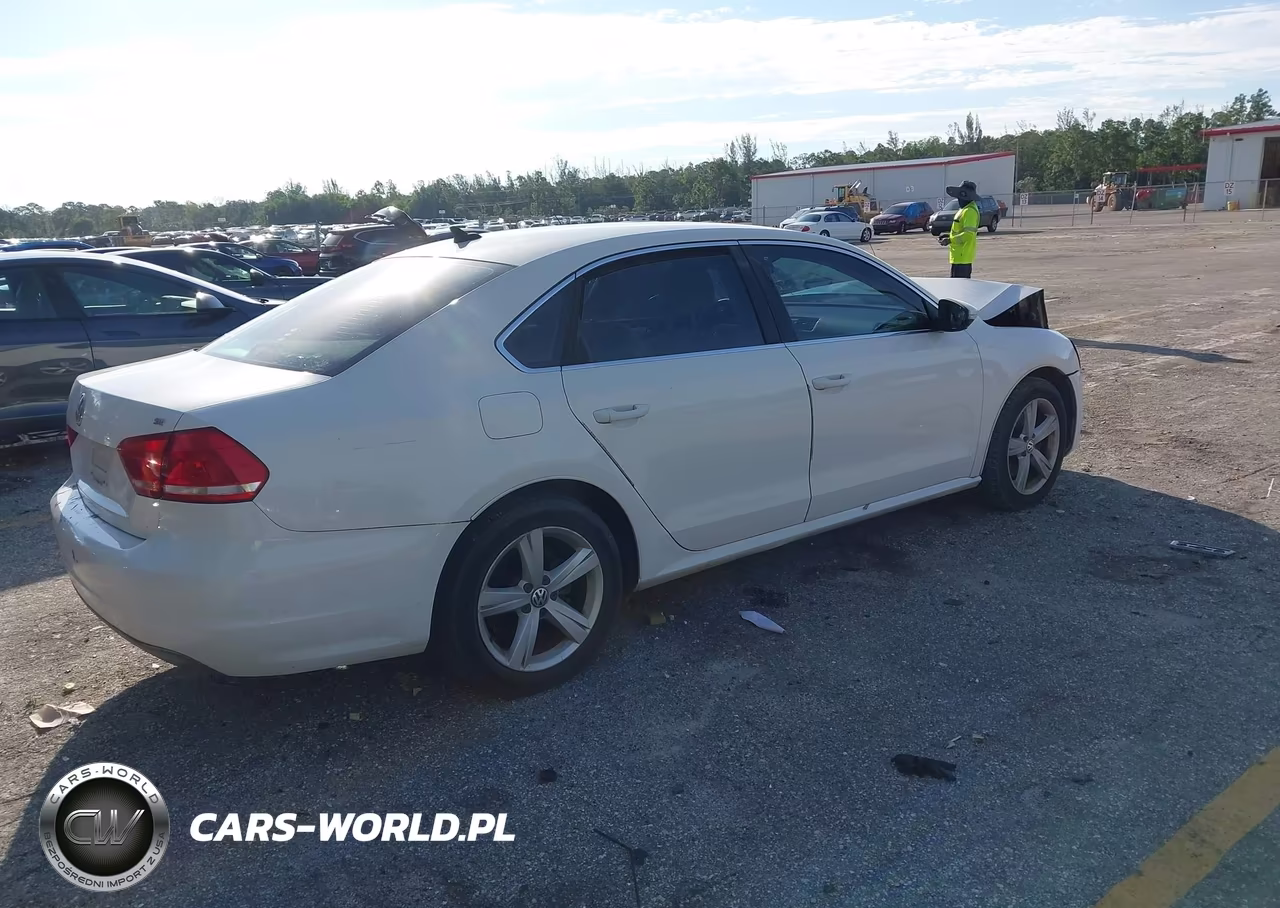 2012 Volkswagen Passat 2.5L Se VIN:1VWBH7A35CC084948 - 4