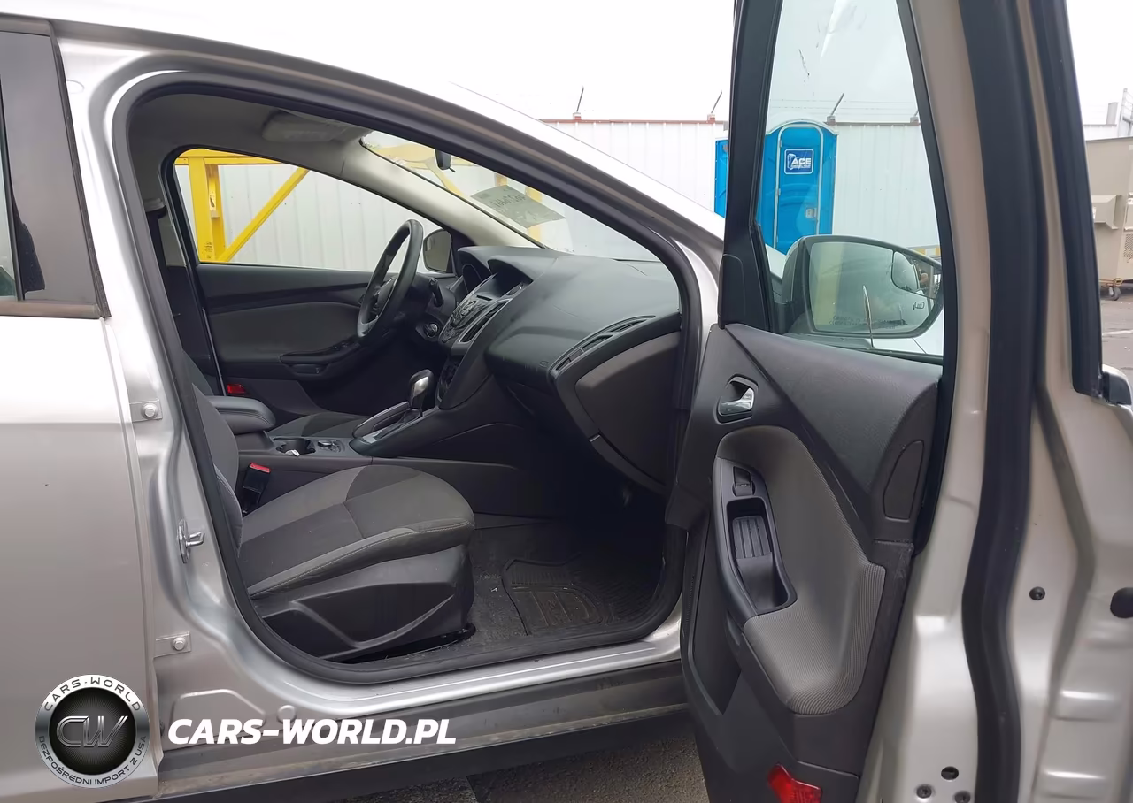 2014 Ford Focus Se VIN:1FADP3K24EL144711 - 5