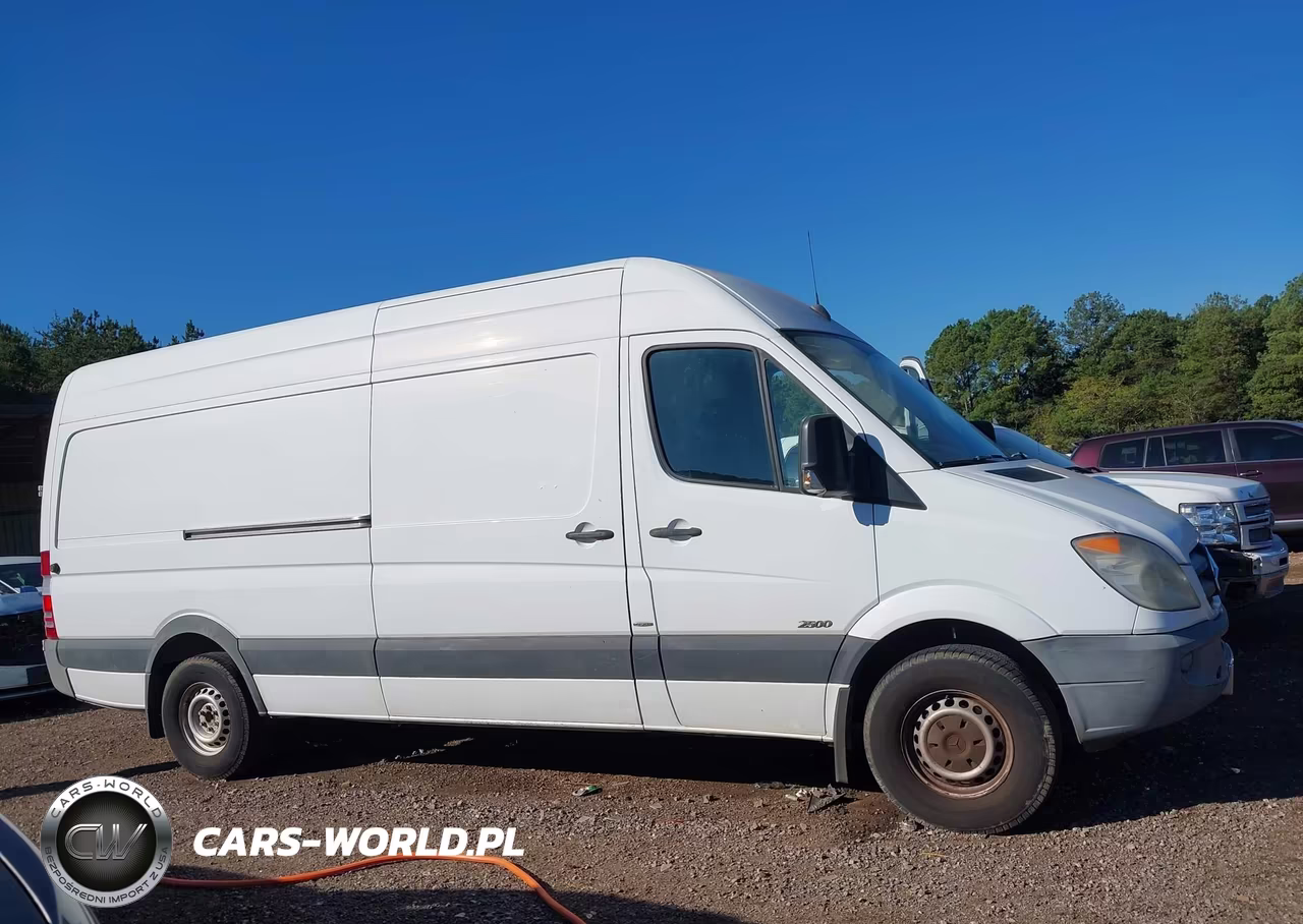 2011 Mercedes-Benz Sprinter 2500 High Roof VIN:WD3PE8CC2B5605352 - 14