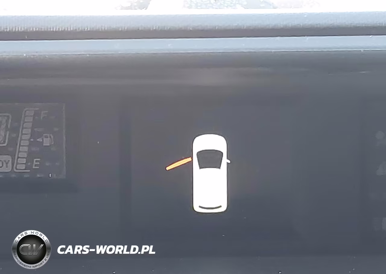 2013 Toyota Prius C Two VIN:JTDKDTB36D1040038 - 15
