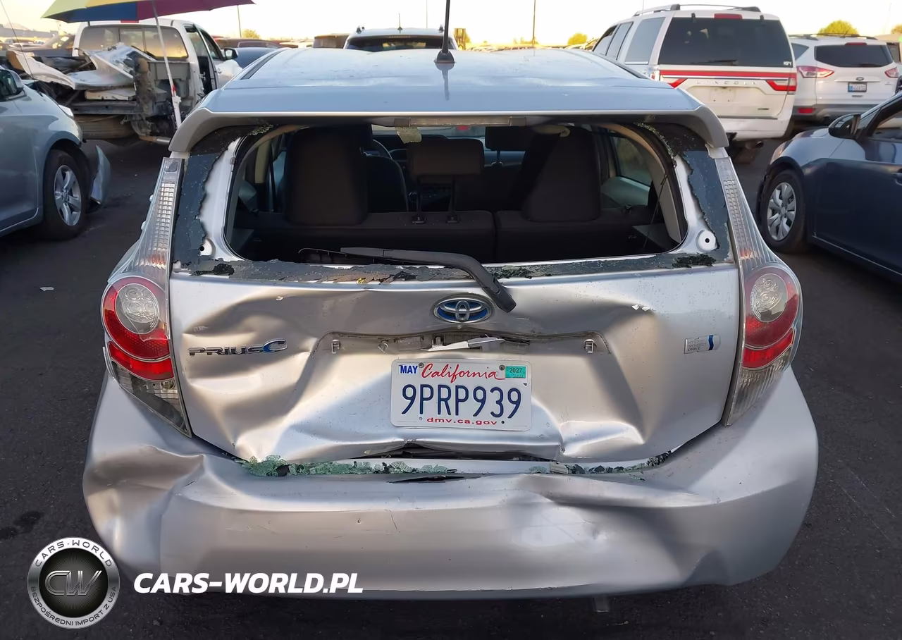 2013 Toyota Prius C Two VIN:JTDKDTB36D1040038 - 16