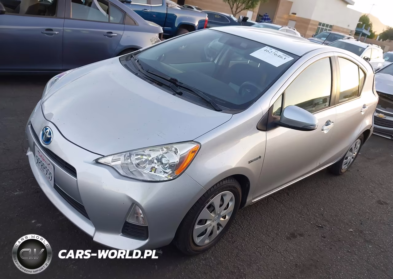 2013 Toyota Prius C Two VIN:JTDKDTB36D1040038 - 2
