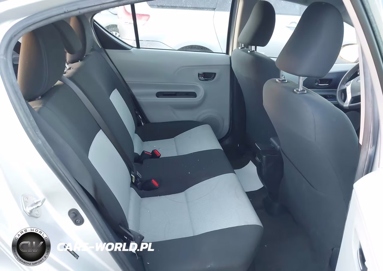 2013 Toyota Prius C Two VIN:JTDKDTB36D1040038 - 8