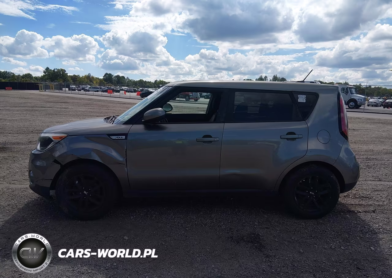 2018 Kia Soul + VIN:KNDJP3A51J7528067 - 14
