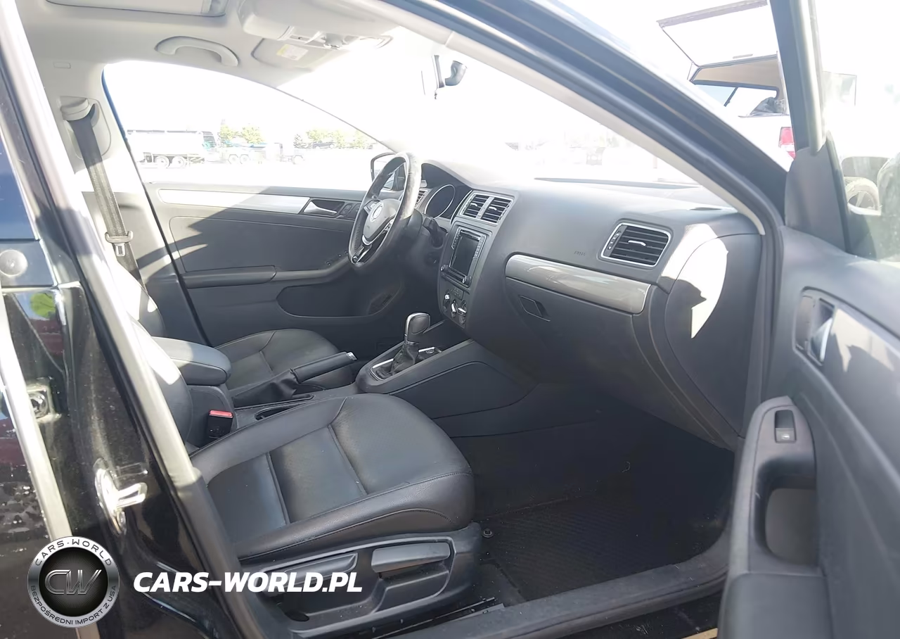 2017 Volkswagen Jetta 1.4T Se VIN:3VWDB7AJ0HM366560 - 5