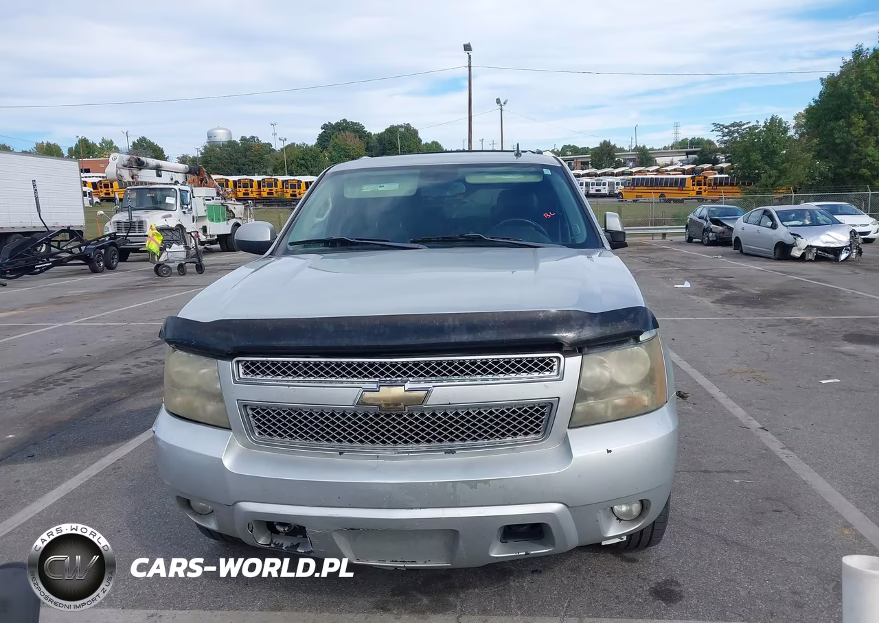 2011 Chevrolet Suburban 1500 Lt1 VIN:1GNSKJE31BR352232 - 12