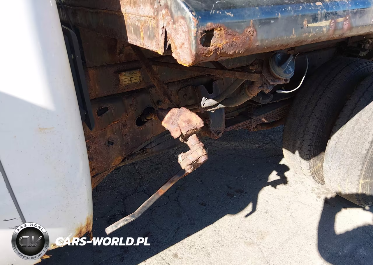 2011 Chevrolet Silverado 3500Hd Chassis Work Truck VIN:1GB3KZCG1BF123699 - 11