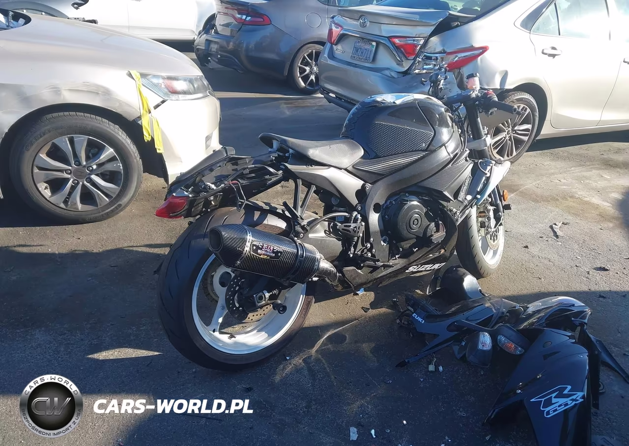 2019 Suzuki Gsx-R600 VIN:JS1GN7FA1K7100671 - 4