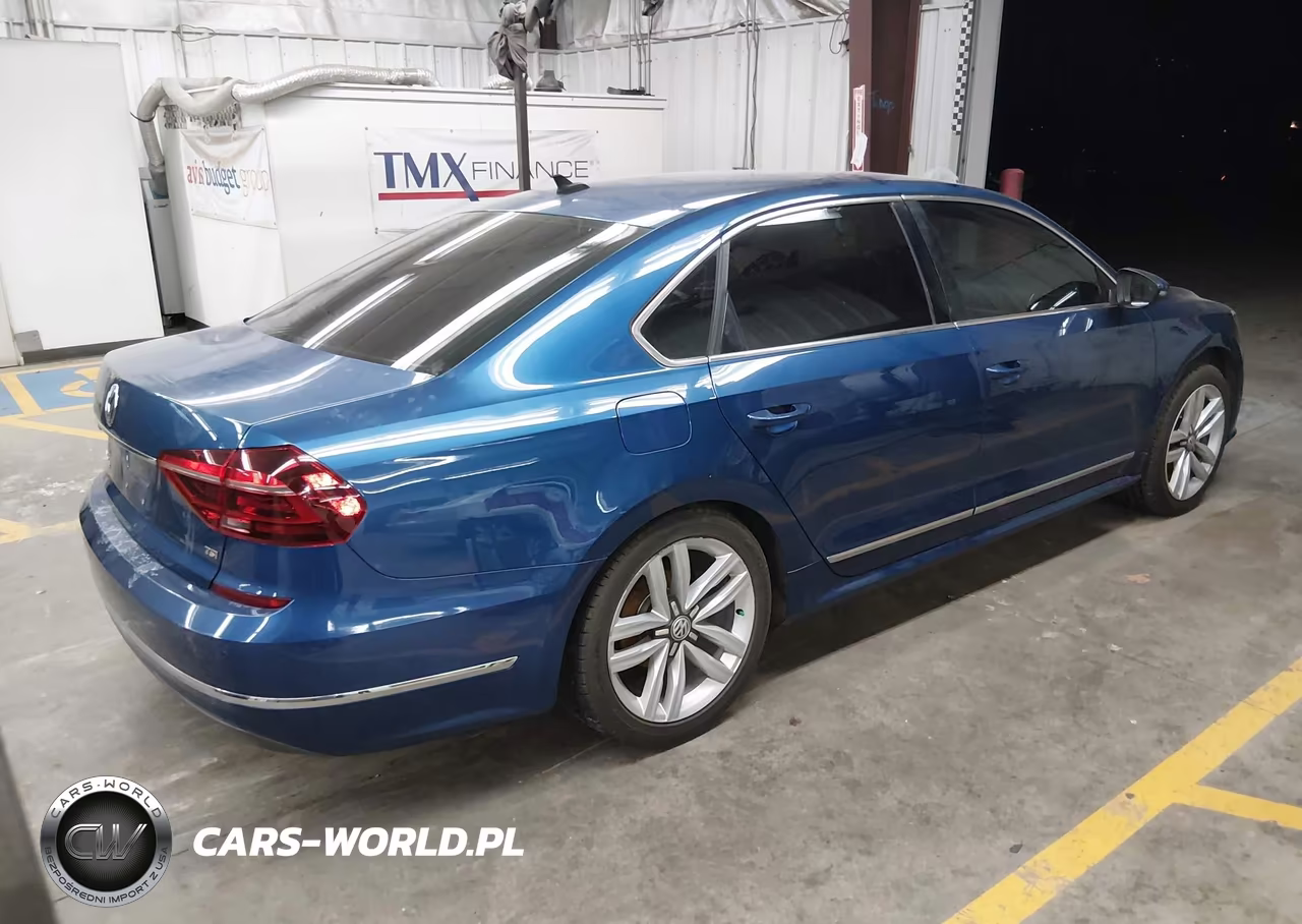 2017 Volkswagen Passat 1.8T Se VIN:1VWGT7A3XHC044957 - 4