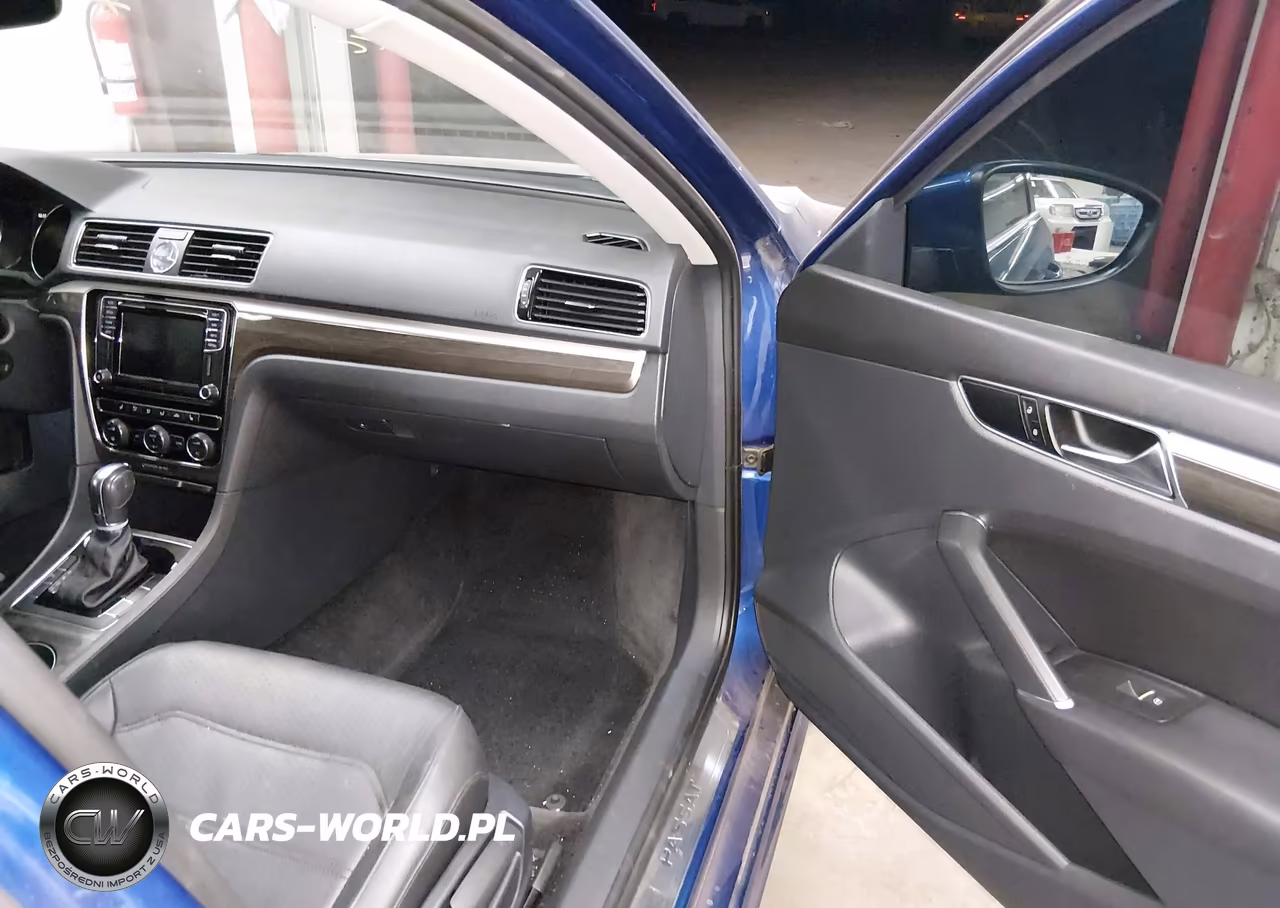 2017 Volkswagen Passat 1.8T Se VIN:1VWGT7A3XHC044957 - 5