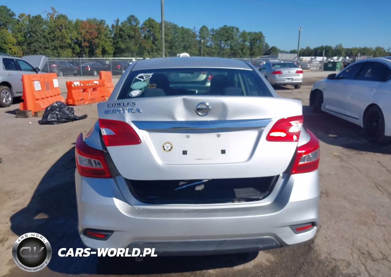 2017 Nissan Sentra S VIN:3N1AB7AP3HY346051 - 17