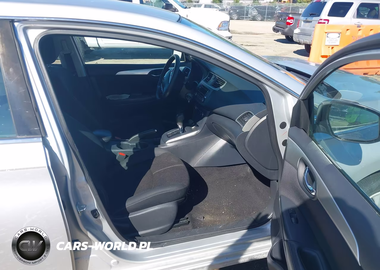2017 Nissan Sentra S VIN:3N1AB7AP3HY346051 - 5