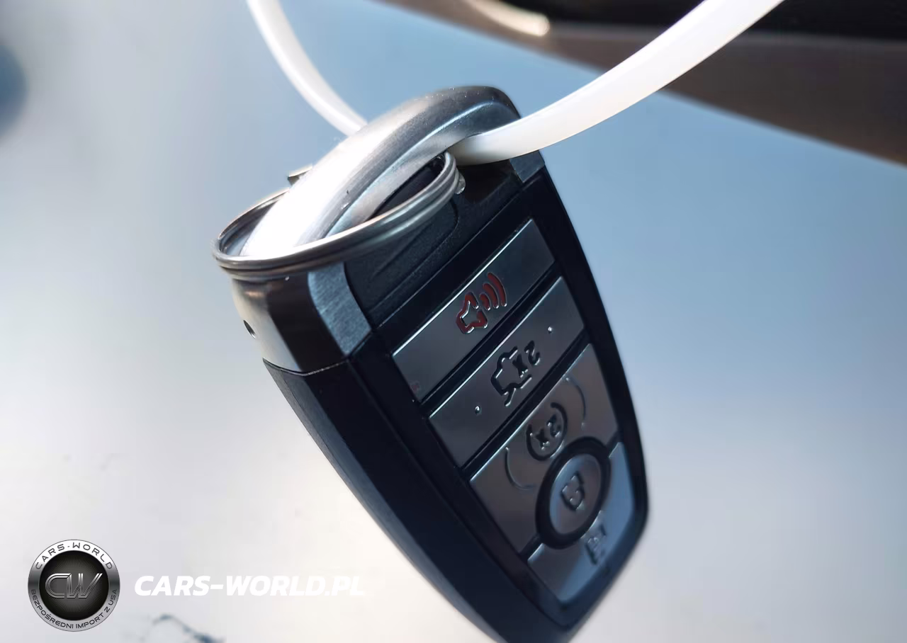 2020 Ford Fusion Plug-In Hybrid Titanium VIN:3FA6P0SU2LR228324 - 11