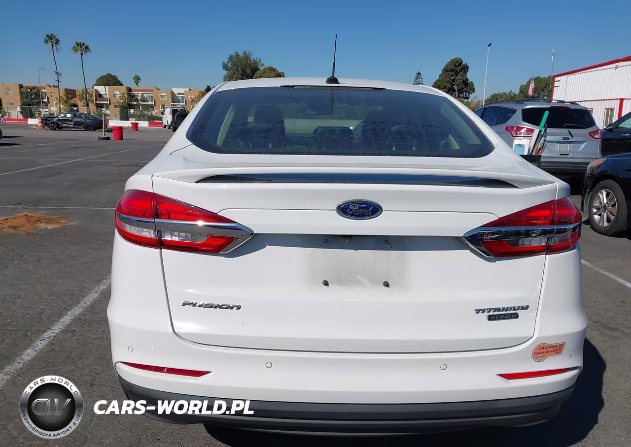 2020 Ford Fusion Plug-In Hybrid Titanium VIN:3FA6P0SU2LR228324 - 17