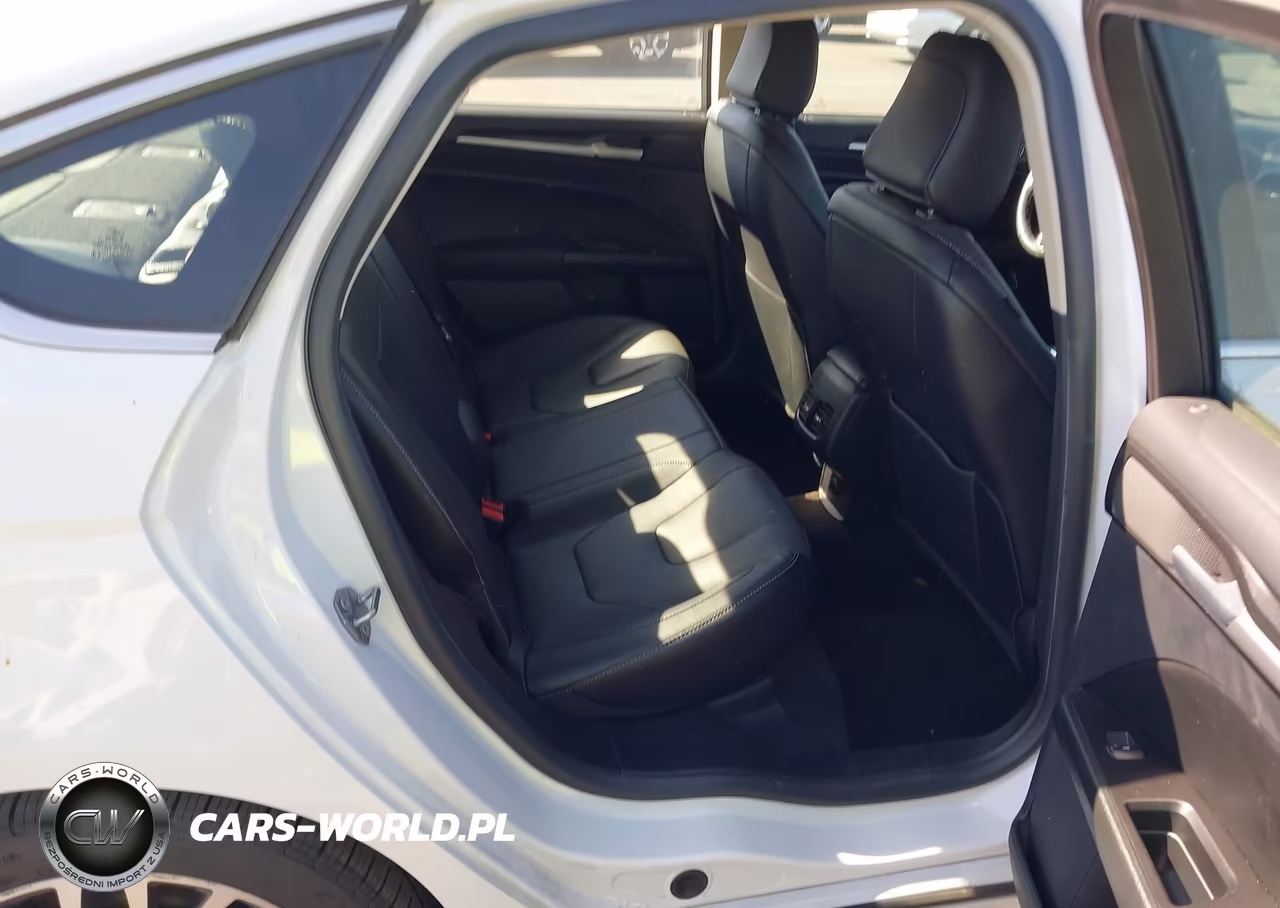 2020 Ford Fusion Plug-In Hybrid Titanium VIN:3FA6P0SU2LR228324 - 8
