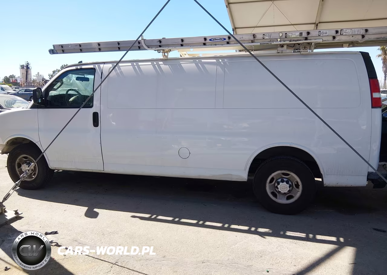 2018 Chevrolet Express 2500 Work Van VIN:1GCWGBFP8J1247350 - 15