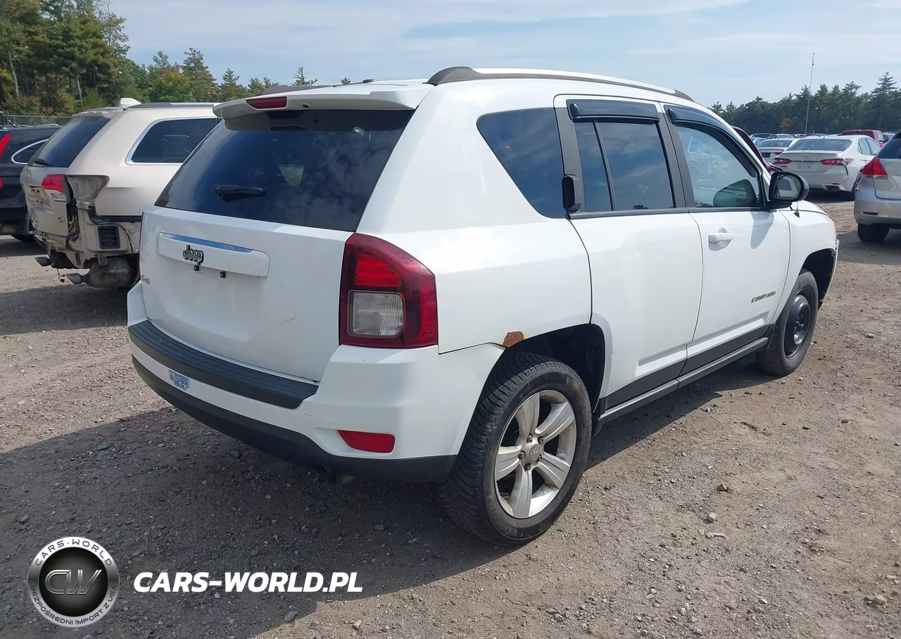 2015 Jeep Compass Sport VIN:1C4NJDBB1FD316792 - 4