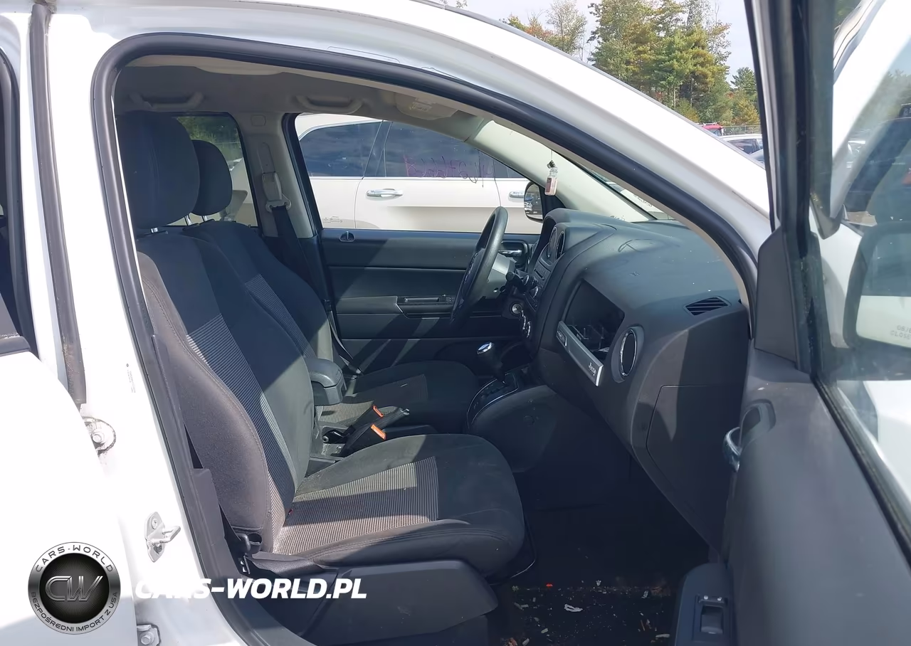 2015 Jeep Compass Sport VIN:1C4NJDBB1FD316792 - 5