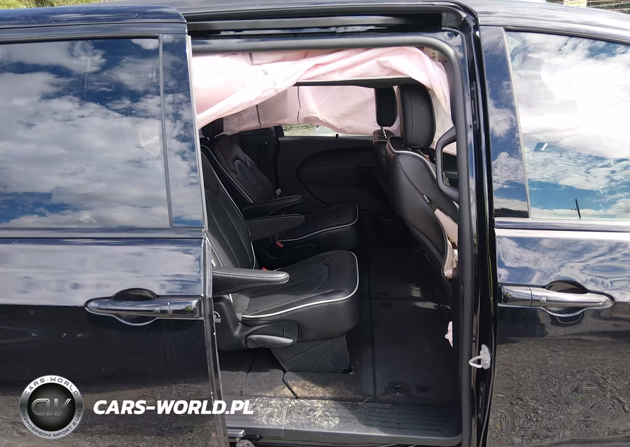 2027 Chrysler Pacifica VIN:2C4RC1GG8VR570476 - 8