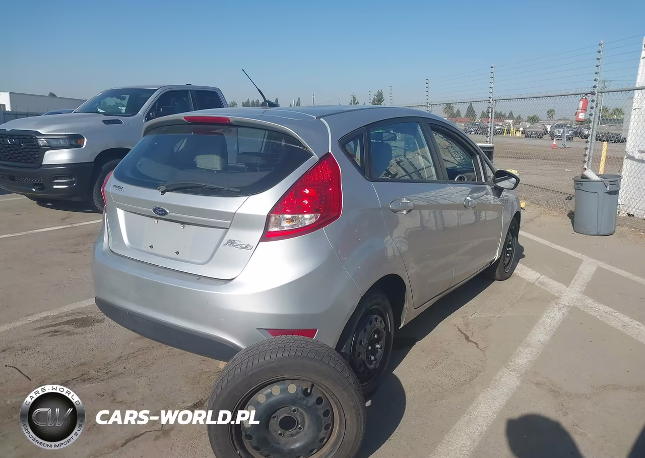 2013 Ford Fiesta S VIN:3FADP4TJ6DM162748 - 4