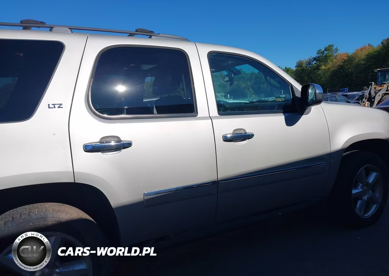 2013 Chevrolet Tahoe Ltz VIN:1GNSKCE02DR166624 - 13