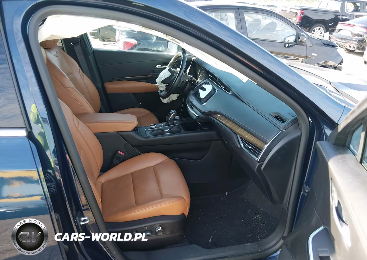 2019 Cadillac Xt4 Premium Luxury VIN:1GYFZCR45KF103934 - 5