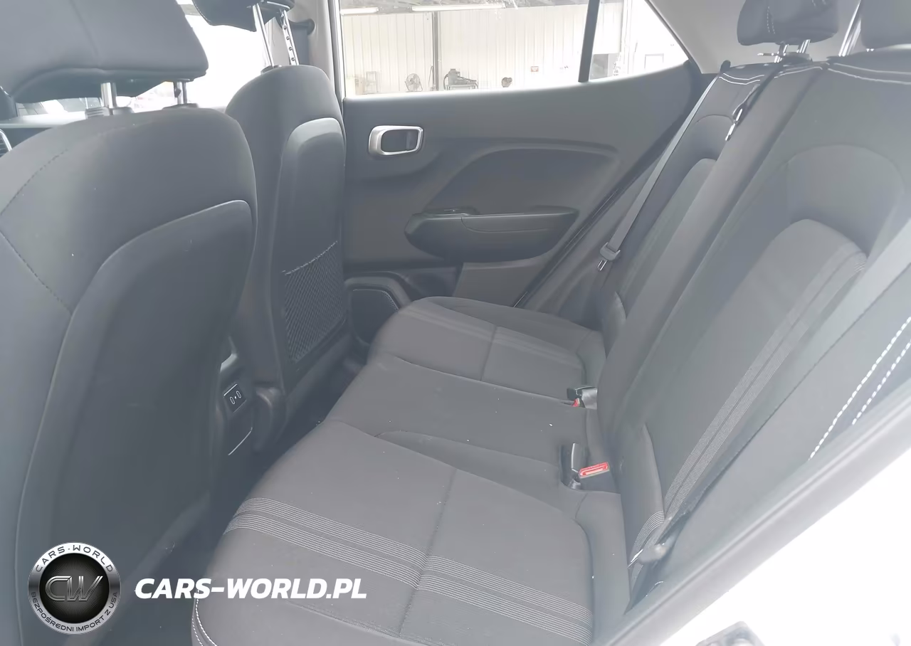 2026 Hyundai Venue Sel VIN:KMHRC8A37TU456723 - 8