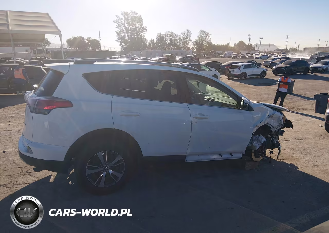2018 Toyota Rav4 Xle VIN:JTMWFREVXJJ732049 - 14