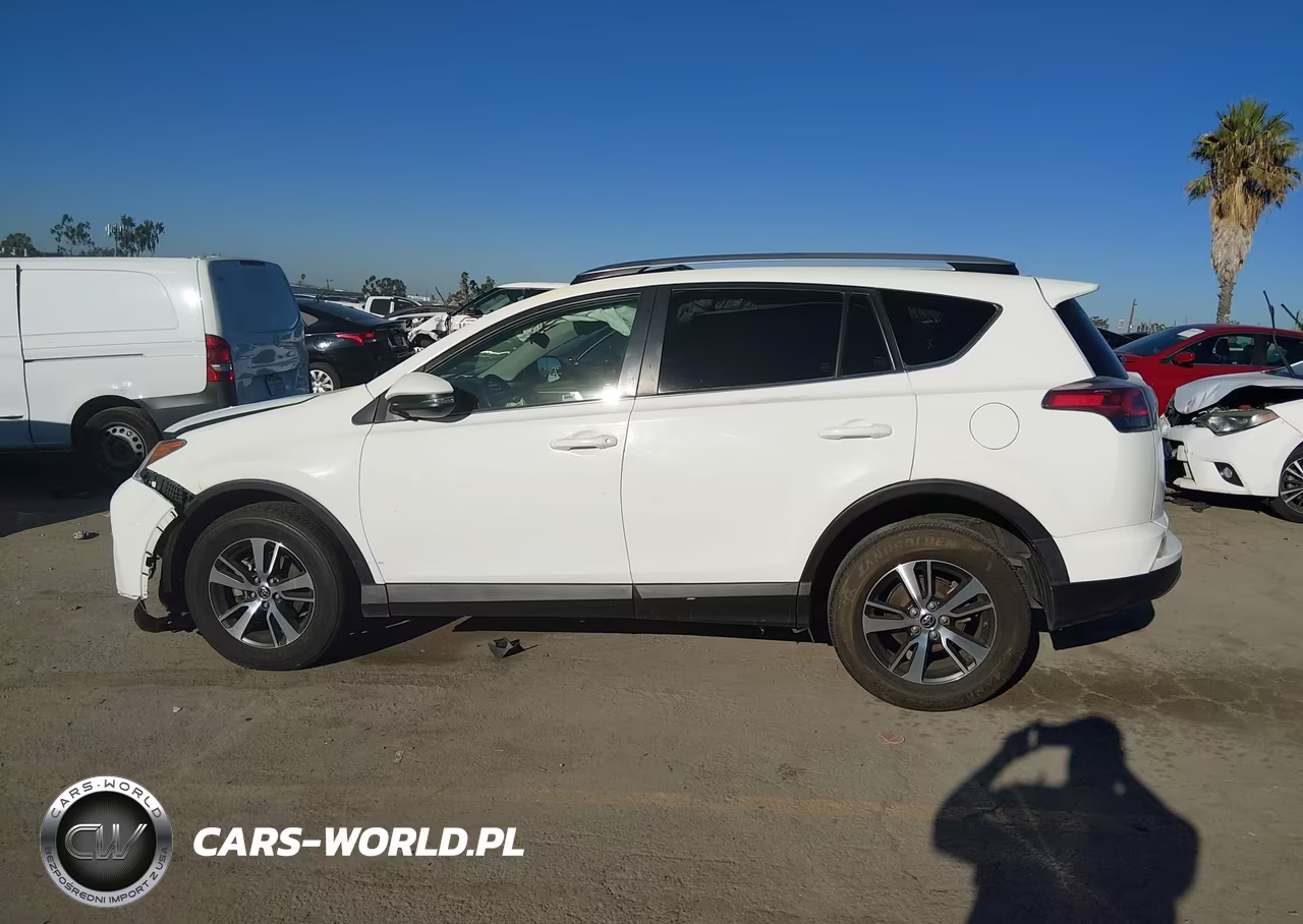 2018 Toyota Rav4 Xle VIN:JTMWFREVXJJ732049 - 15