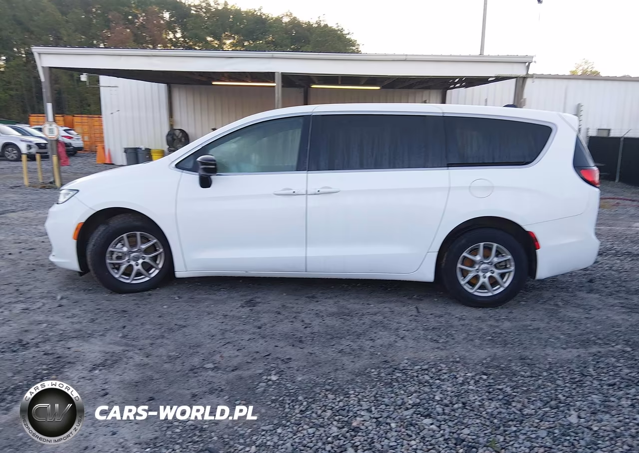 2025 Chrysler Pacifica Select VIN:2C4RC1BG8SR560999 - 14