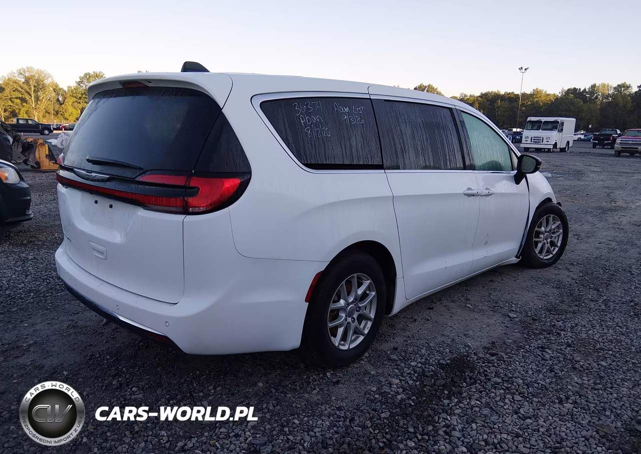 2025 Chrysler Pacifica Select VIN:2C4RC1BG8SR560999 - 4