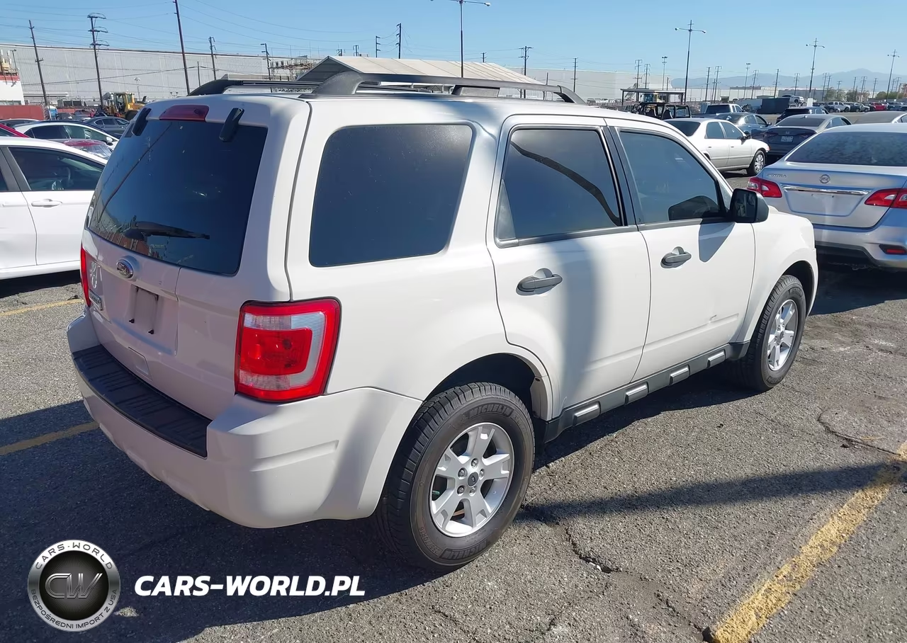 2011 Ford Escape Xlt VIN:1FMCU9D73BKB67193 - 4