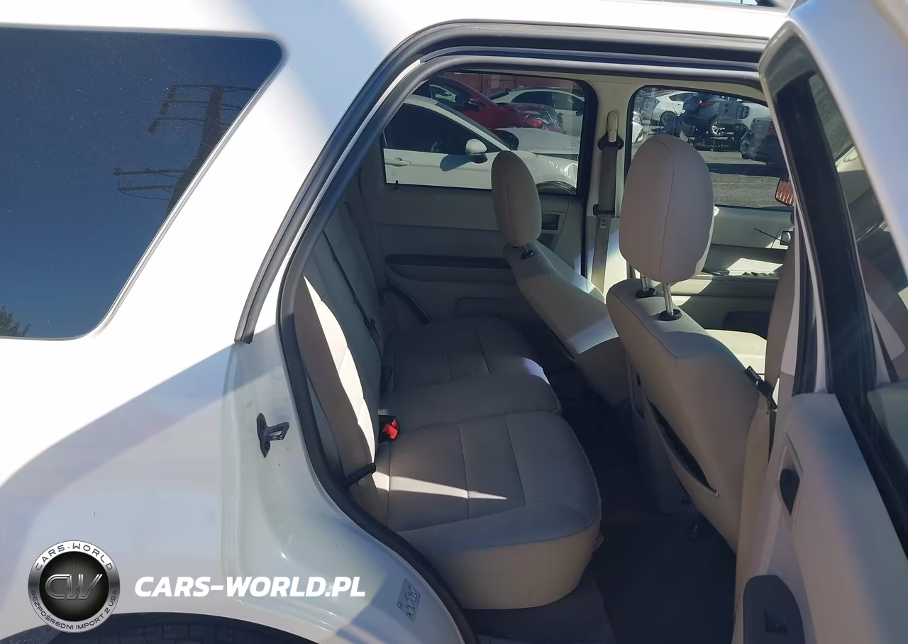 2011 Ford Escape Xlt VIN:1FMCU9D73BKB67193 - 8