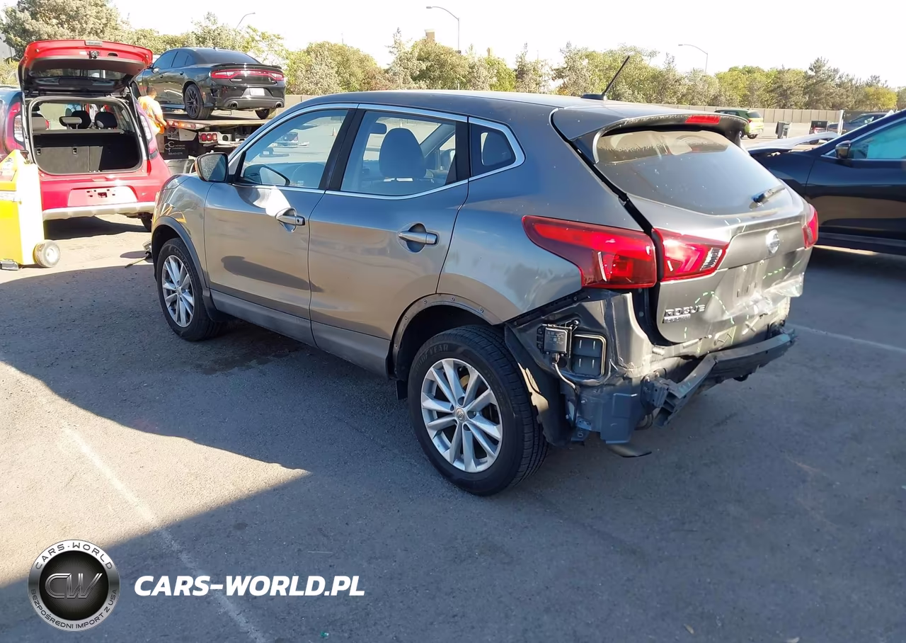 2018 Nissan Rogue Sport S VIN:JN1BJ1CP1JW185391 - 3