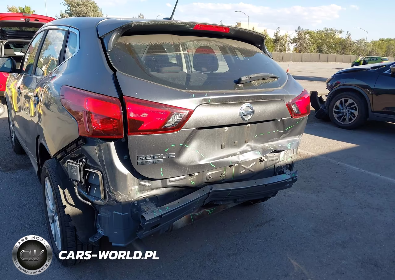 2018 Nissan Rogue Sport S VIN:JN1BJ1CP1JW185391 - 6