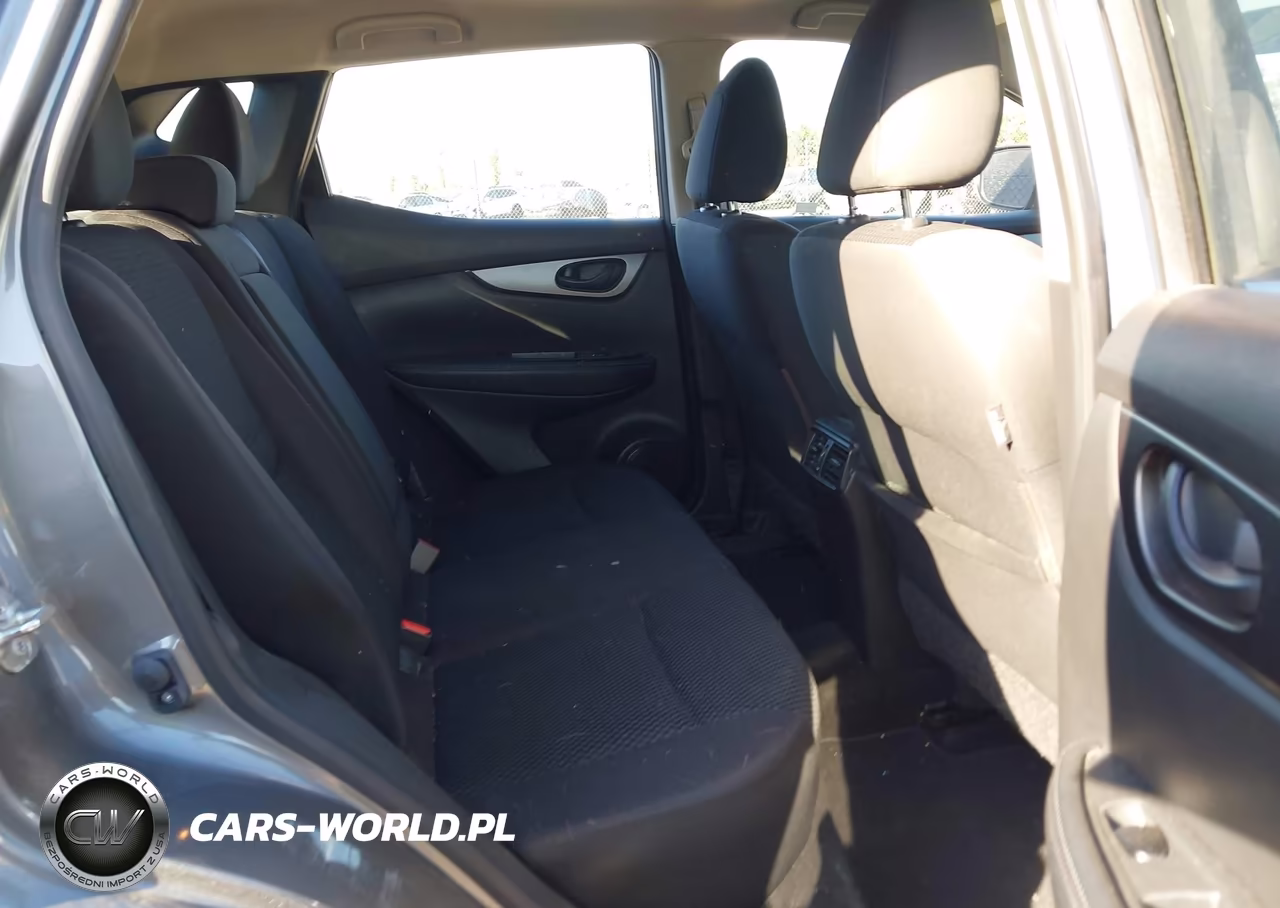 2018 Nissan Rogue Sport S VIN:JN1BJ1CP1JW185391 - 8