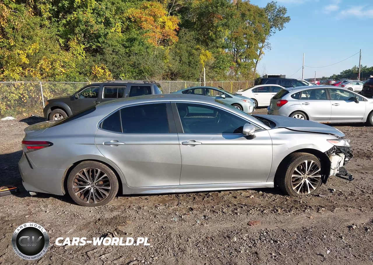 2018 Toyota Camry Se VIN:4T1B11HK8JU645289 - 14