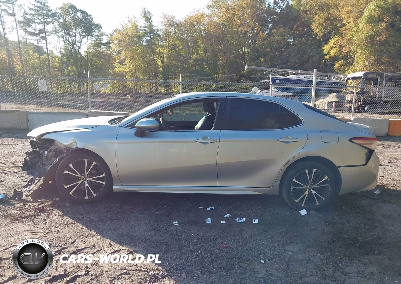 2018 Toyota Camry Se VIN:4T1B11HK8JU645289 - 15