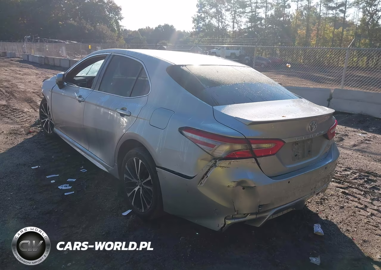2018 Toyota Camry Se VIN:4T1B11HK8JU645289 - 3