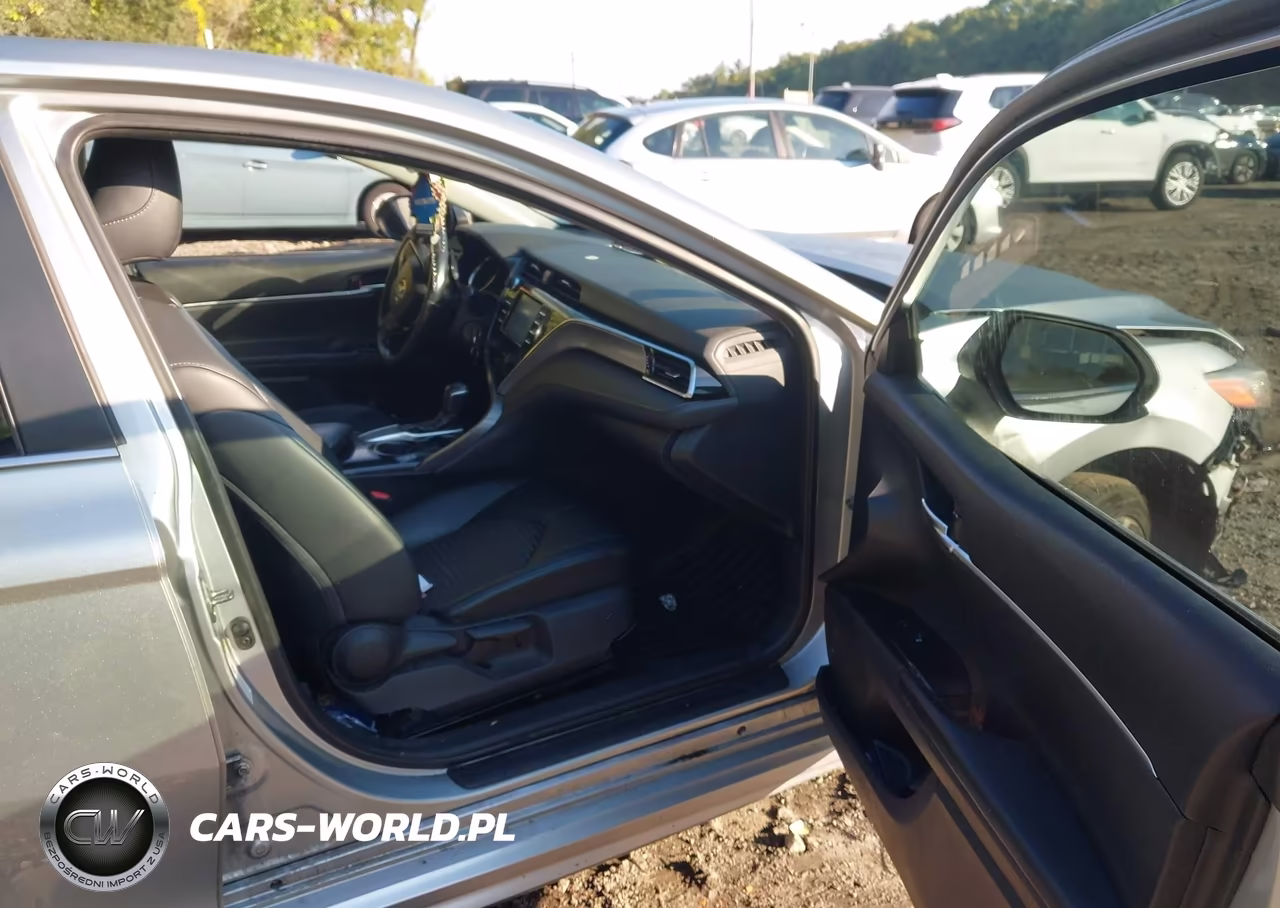 2018 Toyota Camry Se VIN:4T1B11HK8JU645289 - 5