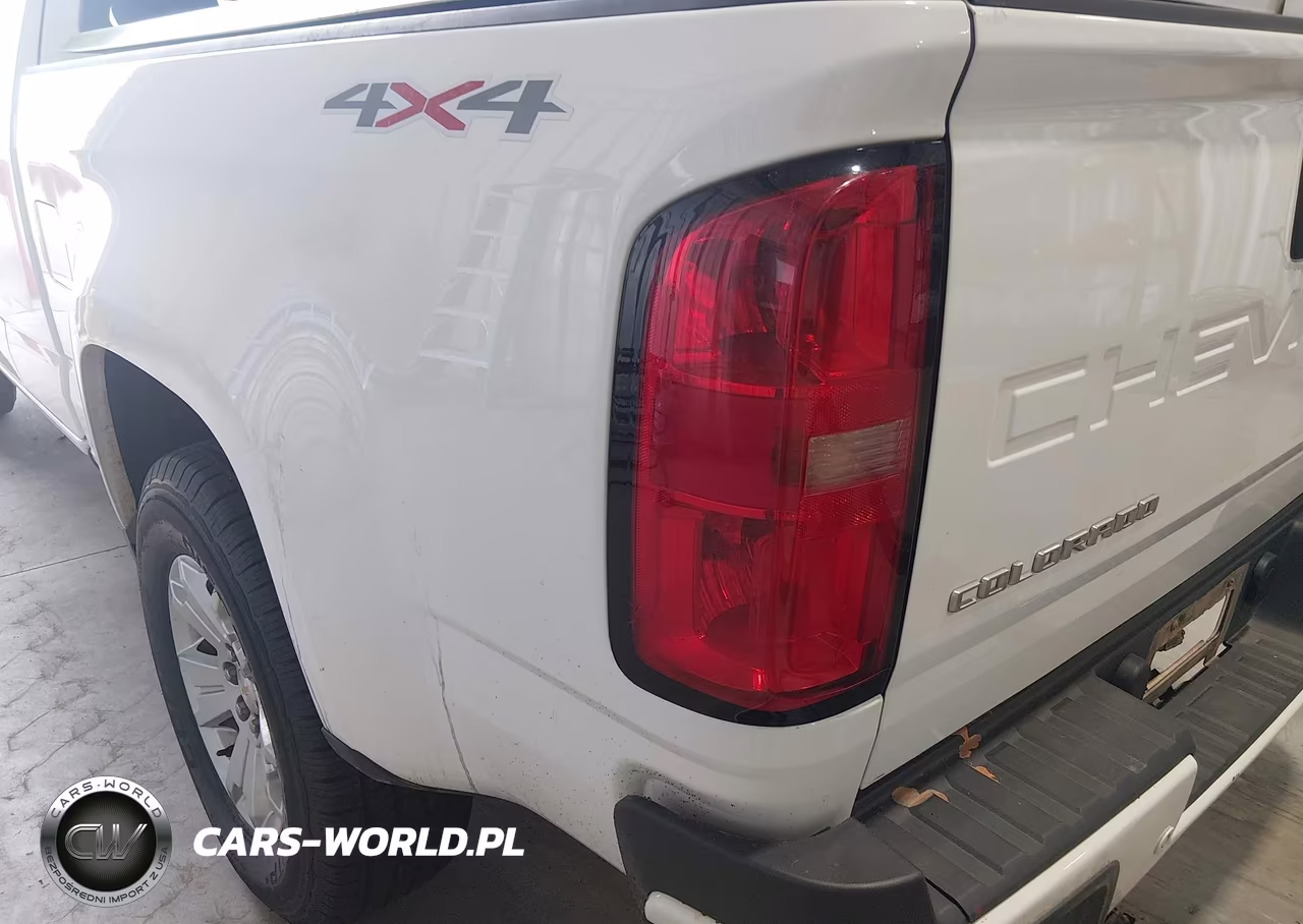 2022 Chevrolet Colorado VIN:1GCHTCEAXN1223158 - 17