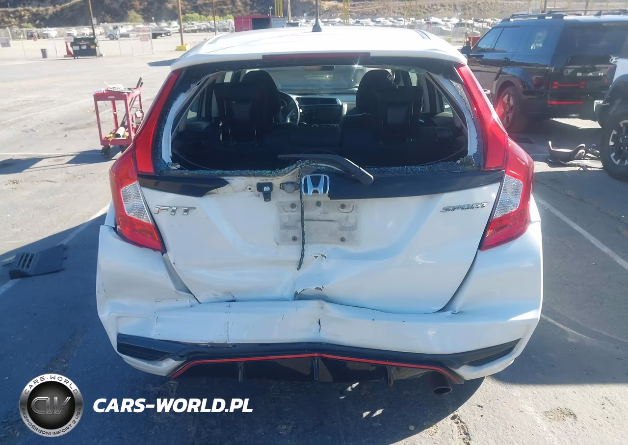 2018 Honda Fit Sport VIN:3HGGK5H65JM700286 - 16
