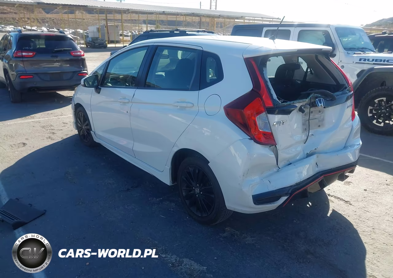 2018 Honda Fit Sport VIN:3HGGK5H65JM700286 - 3