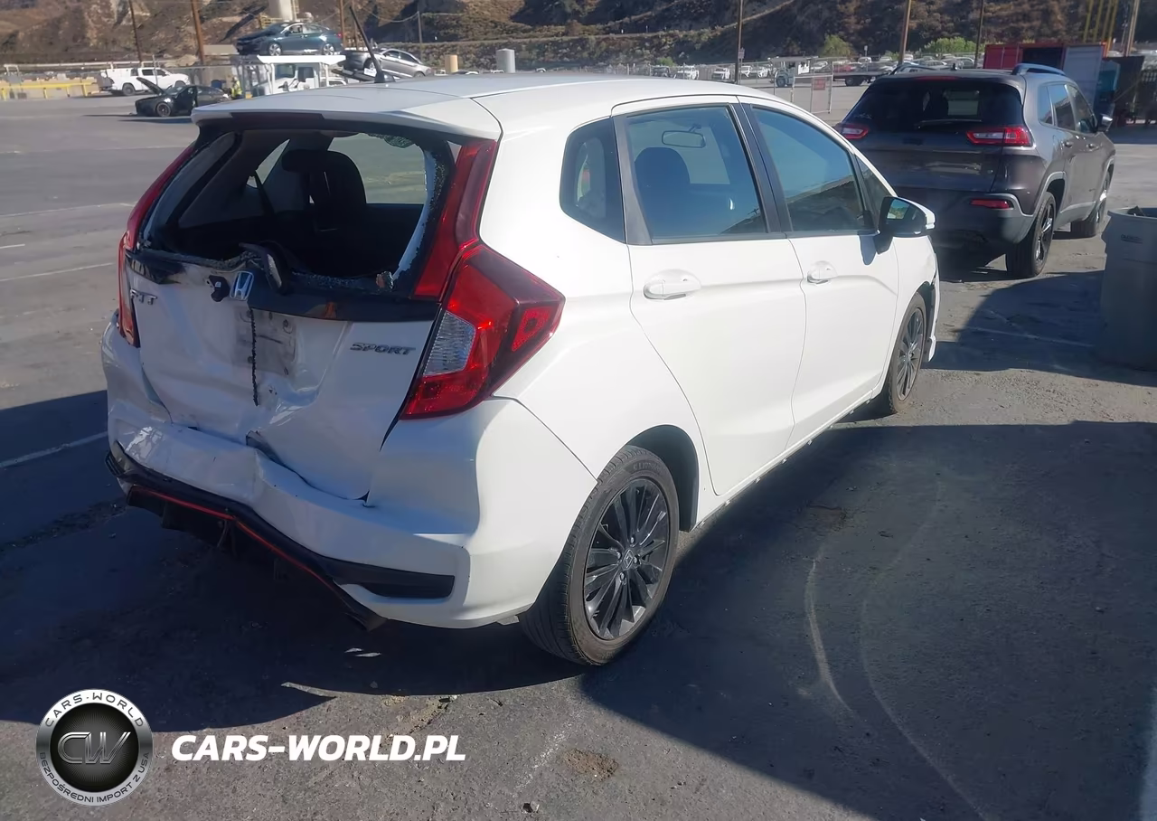 2018 Honda Fit Sport VIN:3HGGK5H65JM700286 - 4