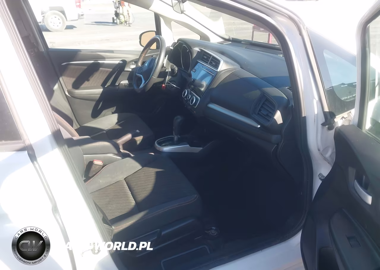 2018 Honda Fit Sport VIN:3HGGK5H65JM700286 - 5