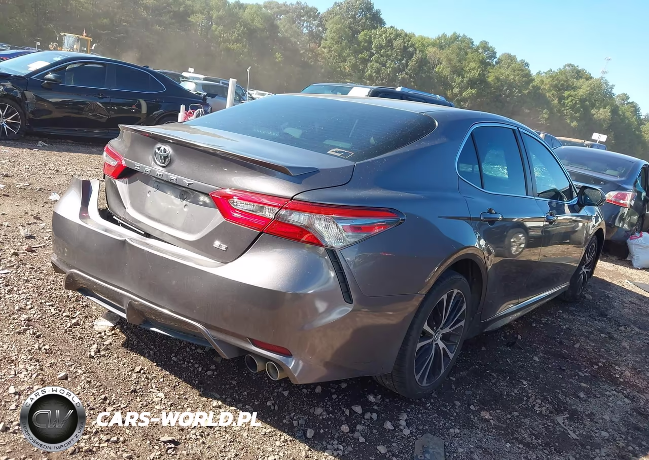 2018 Toyota Camry Se VIN:4T1B11HK2JU013906 - 4