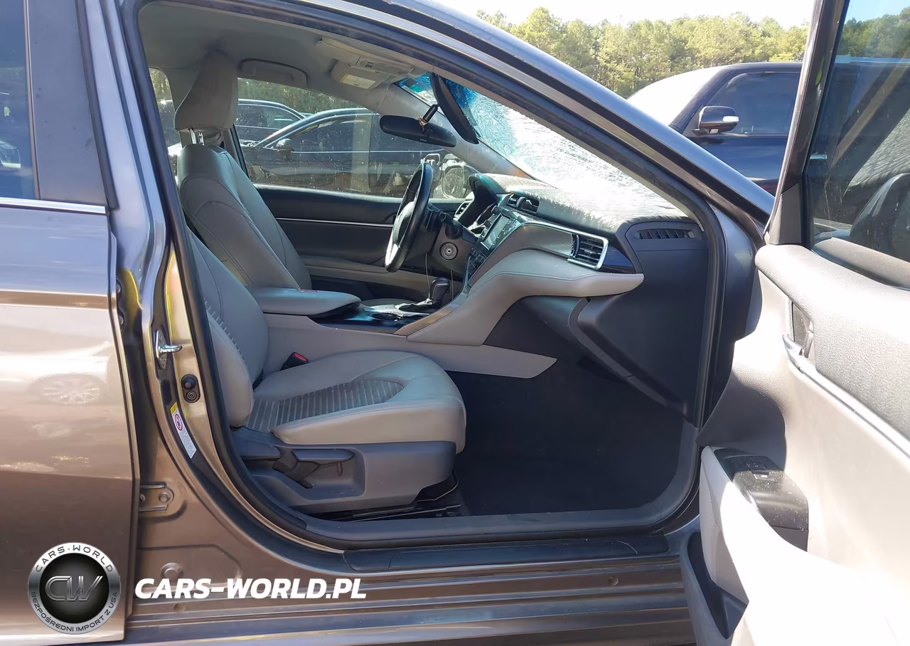 2018 Toyota Camry Se VIN:4T1B11HK2JU013906 - 5