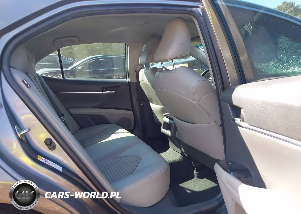 2018 Toyota Camry Se VIN:4T1B11HK2JU013906 - 8