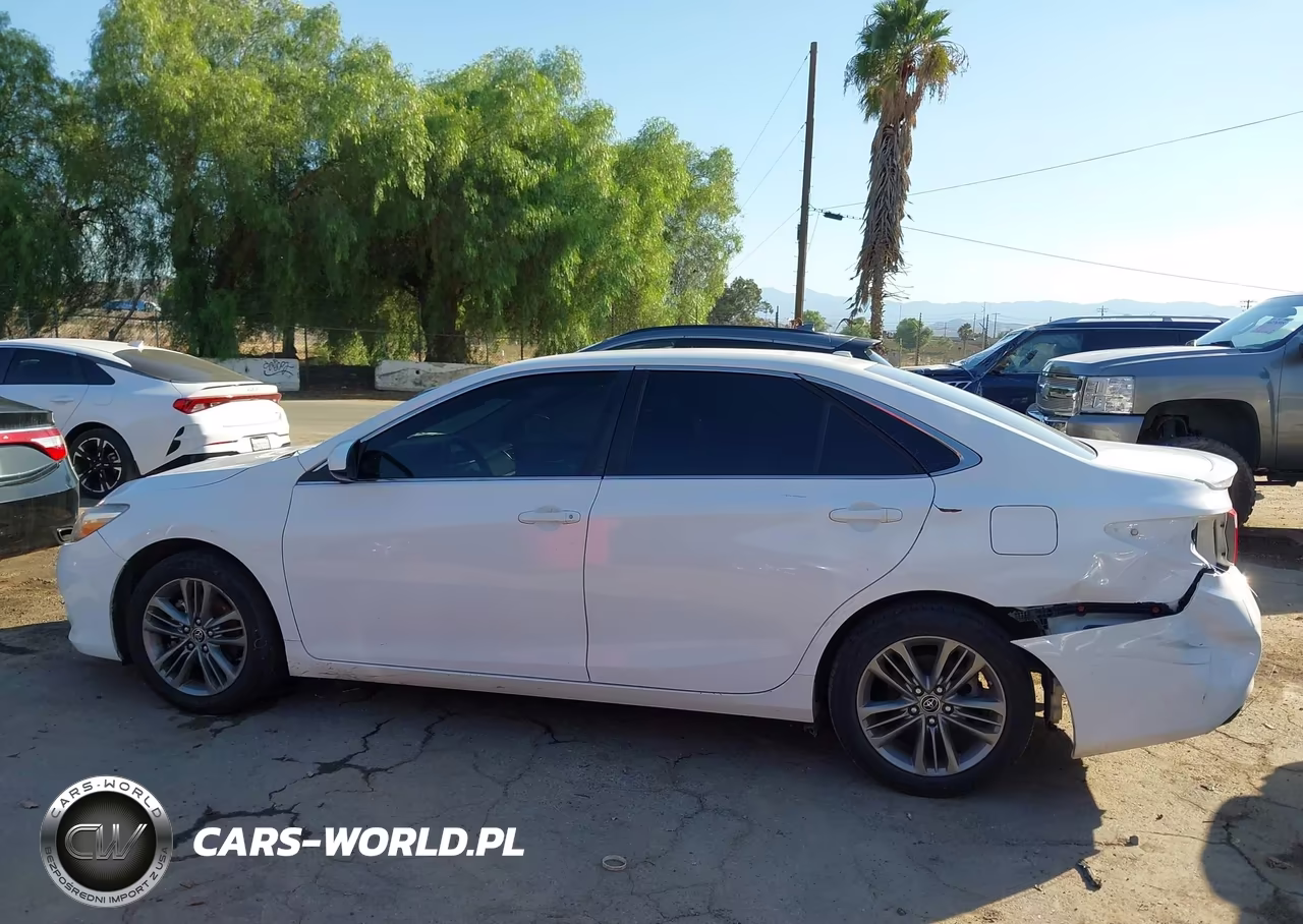 2015 Toyota Camry Se VIN:4T1BF1FK8FU034447 - 14